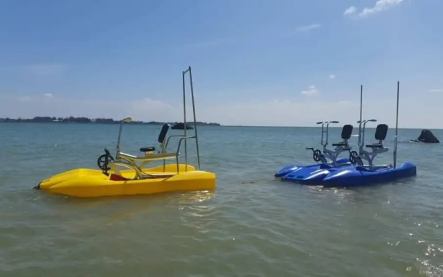 Dreamland Beach Holiday