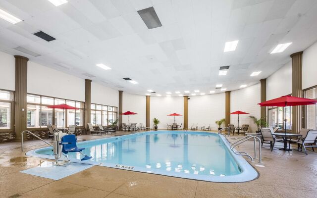 Red Roof Inn PLUS+ Boston - Woburn/ Burlington