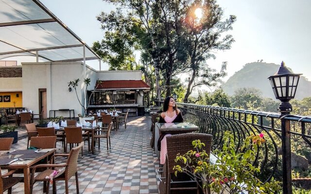 The Summer House, Pachmarhi - AM Hotel Kollection