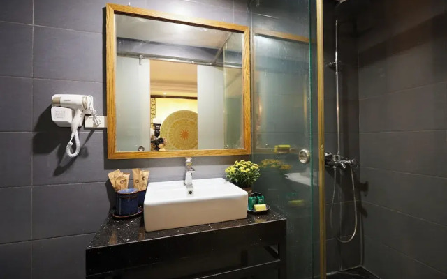 Hanoi Calido Hotel