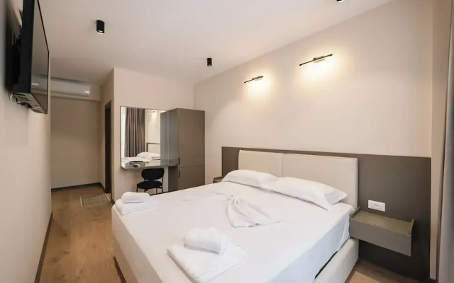 Elif Hotel