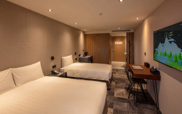 Roaders Plus Hotel Theme