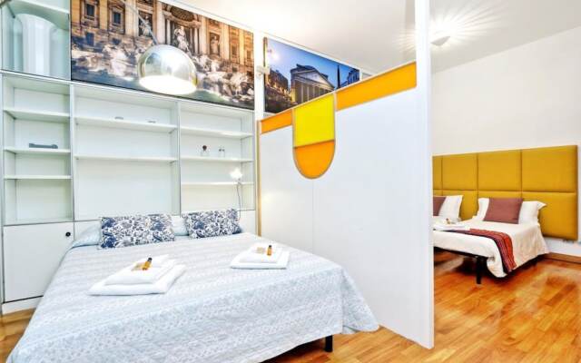 Unique Grand Trevi Fountain Apartment