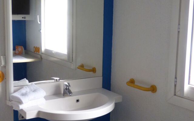 hotelF1 Salon de Provence