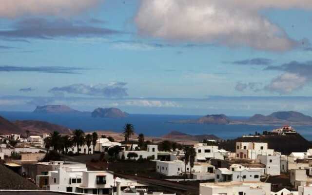 Villa in Teguise - 104387 by MO Rentals