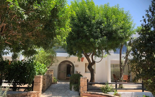 Paphos Gardens Hotel And Apartments