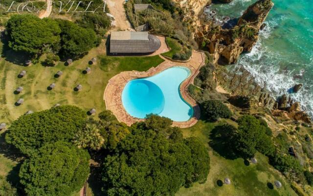 L&A Villa with Private heated Pool in Prainha
