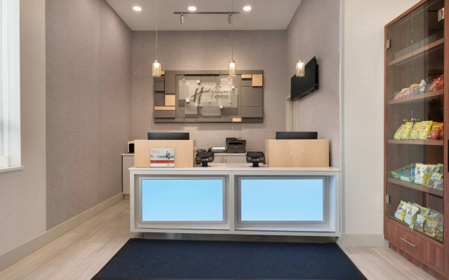 Holiday Inn Express Jamaica - JFK AirTrain - NYC by IHG