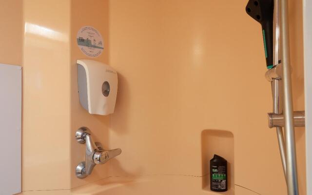 Première Classe La Ville-Du-Bois