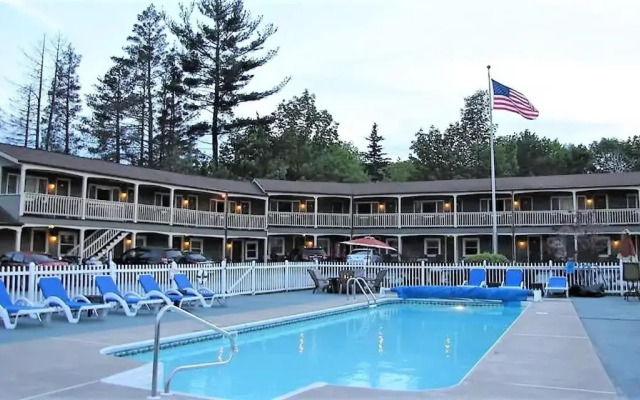 Mt Madison Inn & Suites