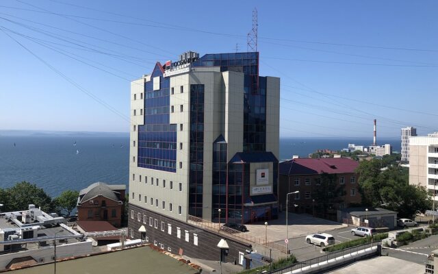 Central Bay Studios. 7min Station, Arbat Street