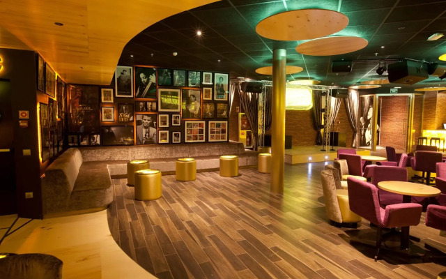 Riviera Beachotel - Recommended for Adults