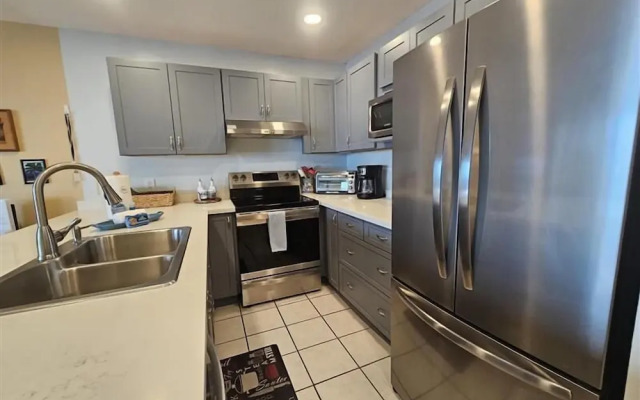 Sea Village #4210 Ocean Front Lanai!