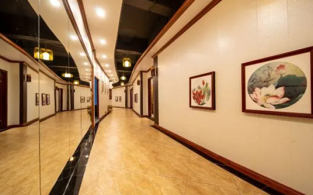 Longfeng Sports Theme Hotel