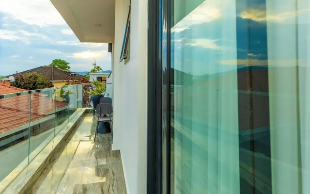 T-Stone Apartment Hotel