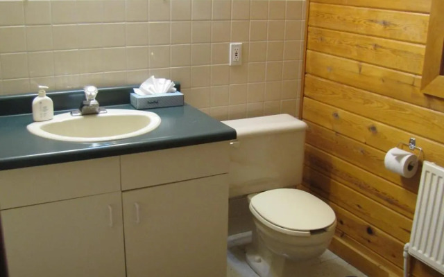 Quiet Bay Inn & Café