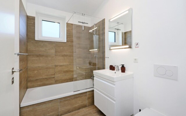 Nice Home in Lembruch/dümmer See With 2 Bedrooms, Wifi and Indoor Swimming Pool