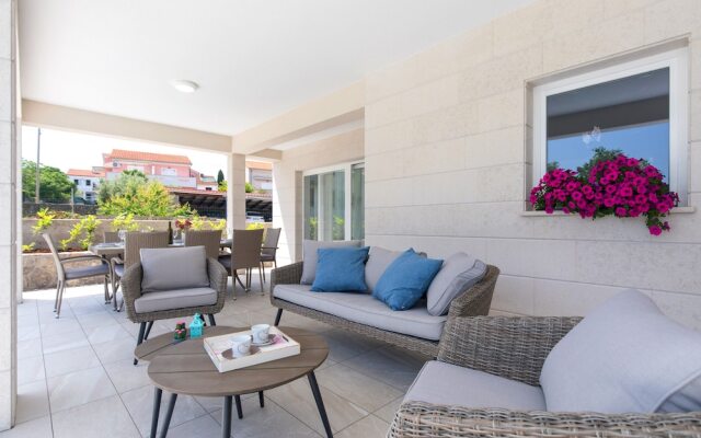 Beautiful Villa Magdalena - Porat