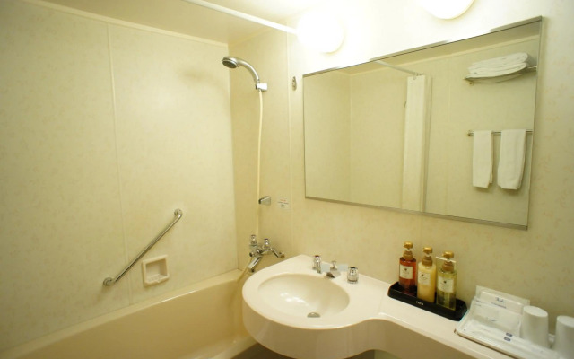 Hiyori Hotel Osaka Suminoekoen Station