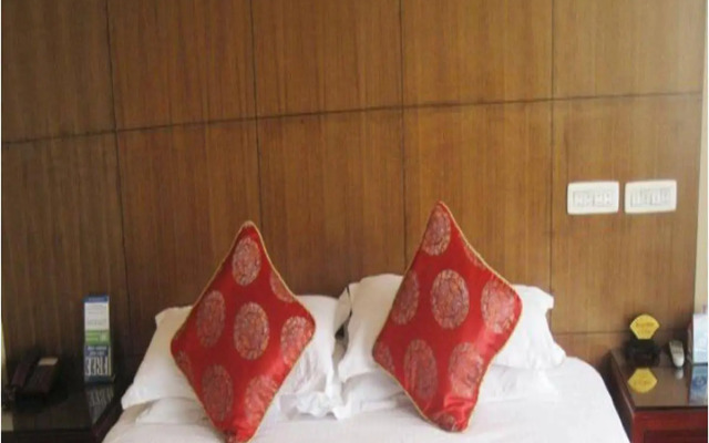 Yiwu Guomao Hotel