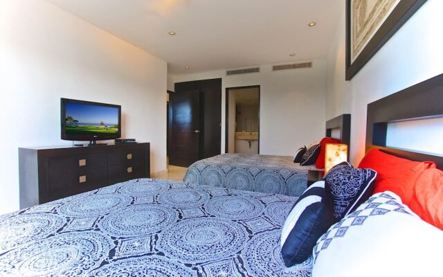 Elements Penthouse 14 3 Bedroom Condo by RedAwning