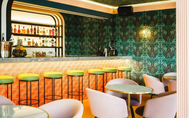 Belroy Hotel and Apartments