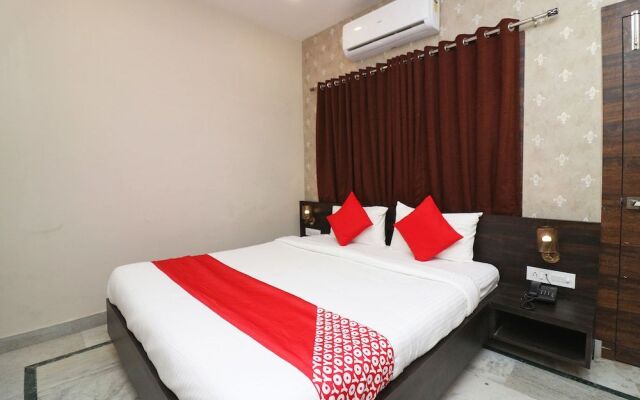 Krishna Plaza by OYO Rooms