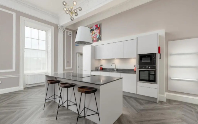 Destination Edinburgh Apartment York Place