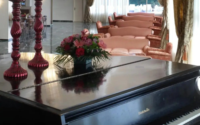 Margarona Royal Hotel