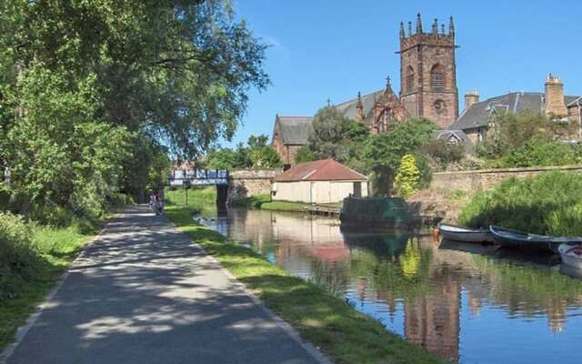 Homely 1 Bedroom Edinburgh Apartment Near Canal