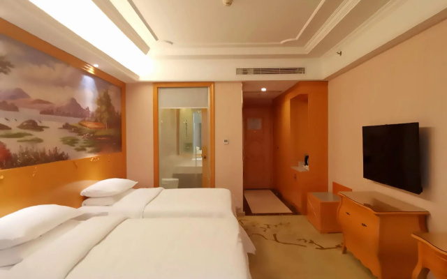 Vienna International Hotel (Hangzhou Linping South High-speed Railway Station)