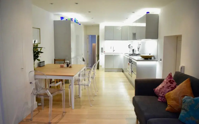 Bright 2 Bedroom Kennington Flat With Garden
