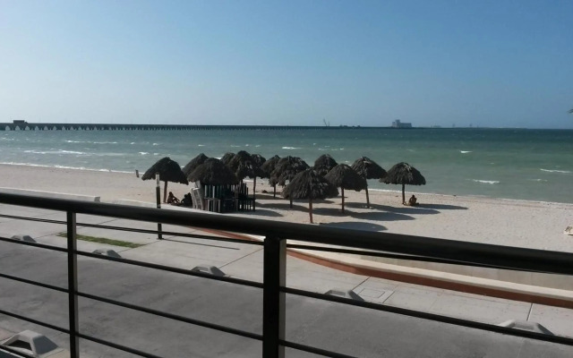 Hotel & Suites Domani