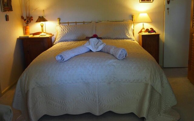 A Winter-Rose Cottage Bed and Breakfast