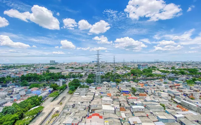 Restful 1Br Apartment At Vittoria Residence