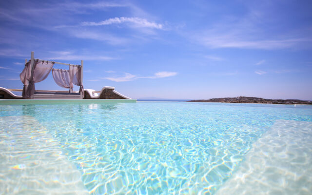 Villa Evi & Suites