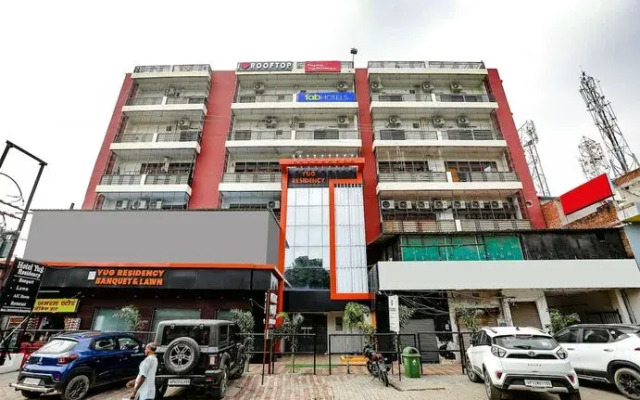 Fabhotel Yug Residency