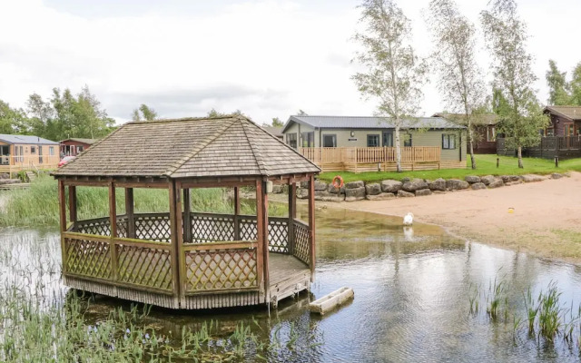 Loluke Lodge on The Lake