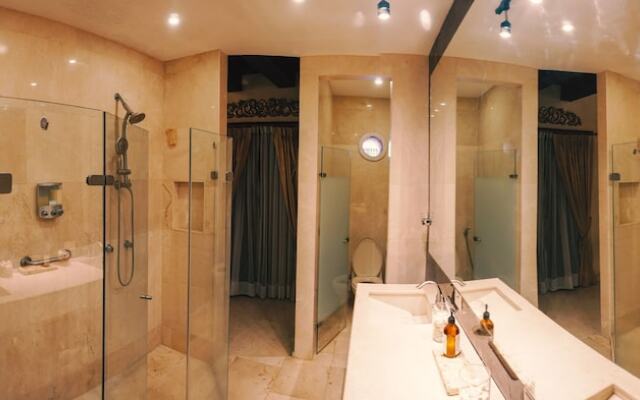 7Esp-4 Casa Con 7 Habitaciones Con Pisci