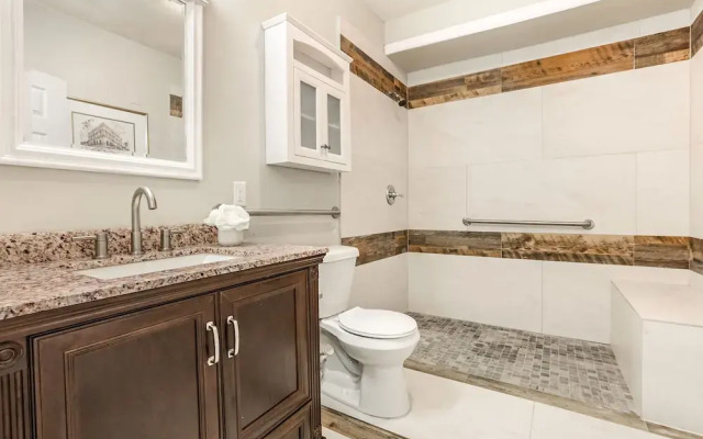 Fully Furnished Condos Near St Charles