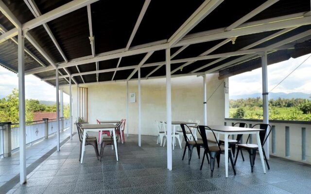 OYO 1051 De Loran Hotel