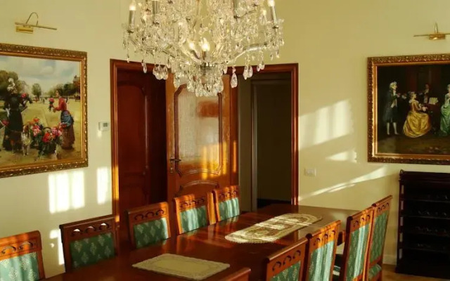 Holiday Home Majestic House in Bruges