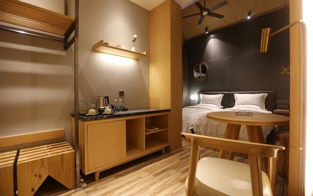 X-Times Lakeside Hotel