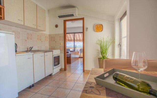 Apartmani Komešić