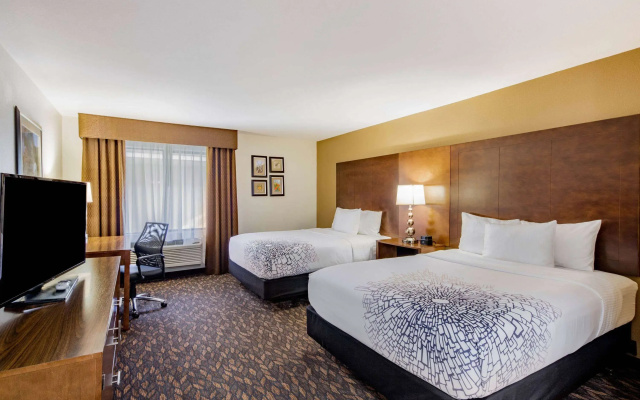 La Quinta Inn & Suites by Wyndham Oakland - Hayward