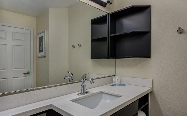 Candlewood Suites Louisville Airport by IHG