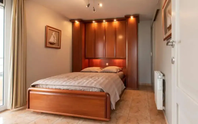Beautiful Apartment With a View of the Marina