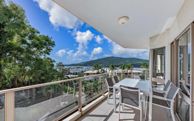 2BR Apartment with Stunning Ocean Views