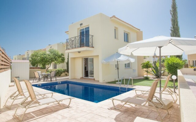 Villa Carmen,2 Minute Walk To Beach