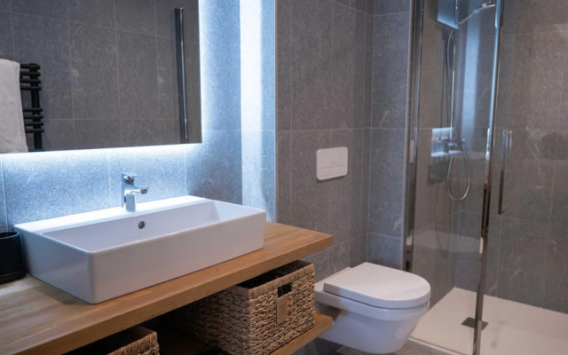 Charming Apt With View 2bd/6p -residence in Mega\"ve